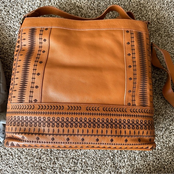 Isabella Fiore Large Boho Purse - New